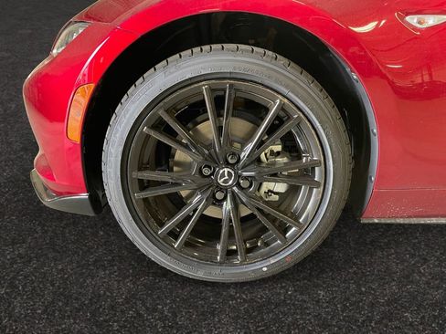 New 2026 MAZDA MX-5 Miata Club w/ Weather Package RWD image 11