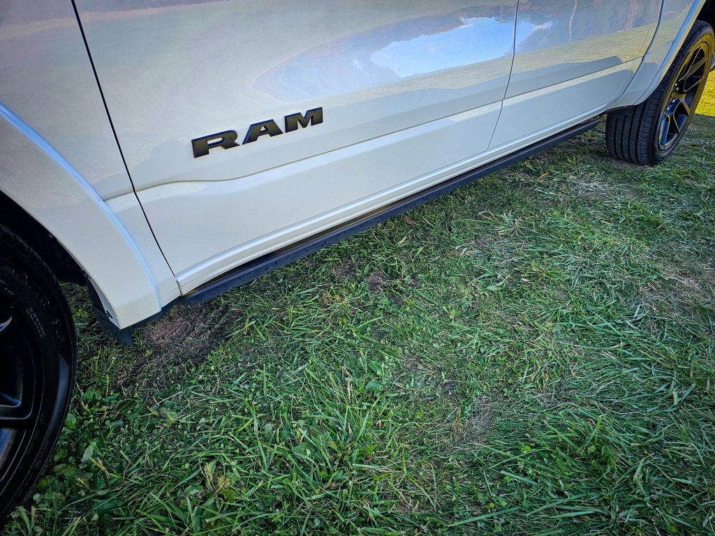 Used 2025 RAM 1500 Laramie w/ Night Edition AWD/4WD image 12