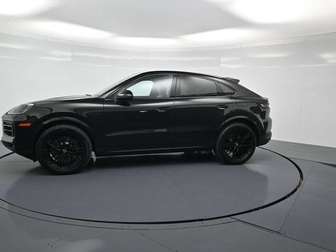 Used 2026 Porsche Cayenne E-Hybrid Coupe AWD/4WD image 2