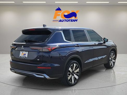 Used 2025 Mitsubishi Outlander AWD image 4