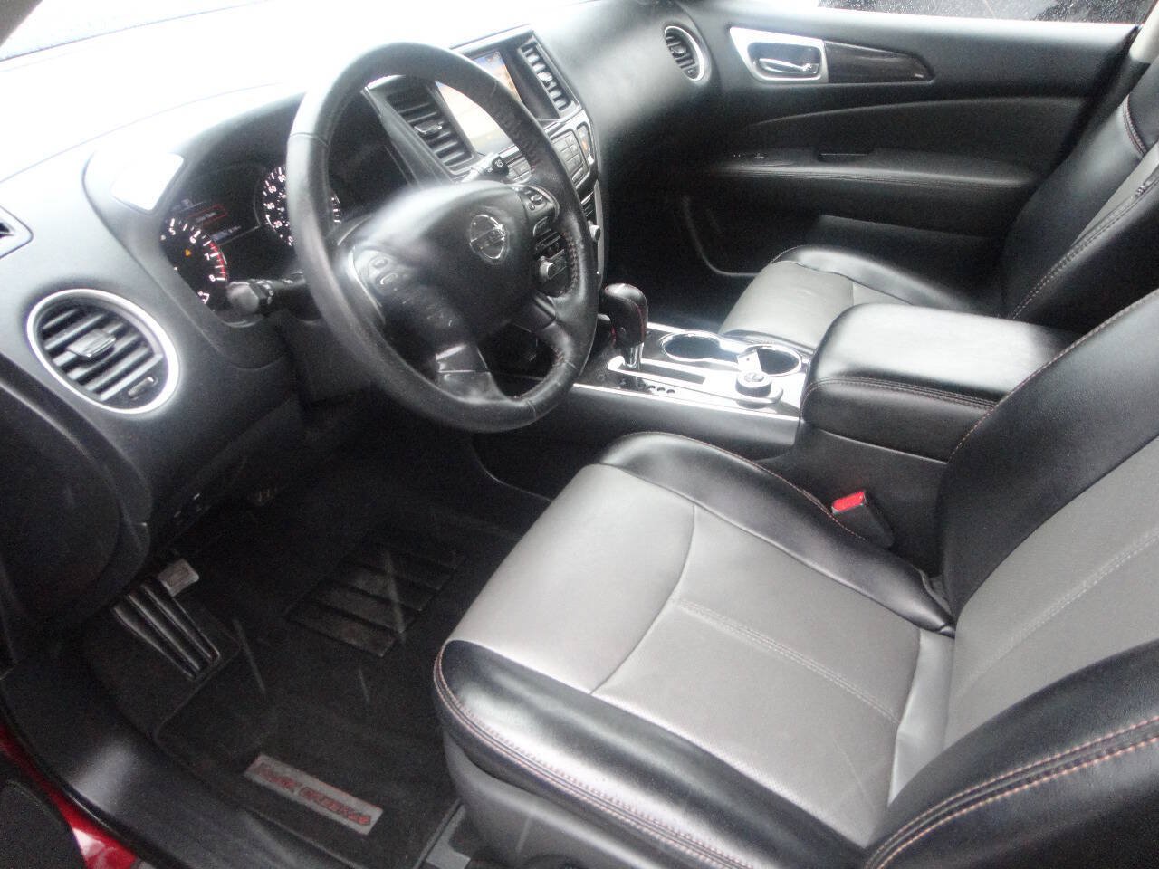 Used 2020 Nissan Pathfinder SL AWD/4WD image 7
