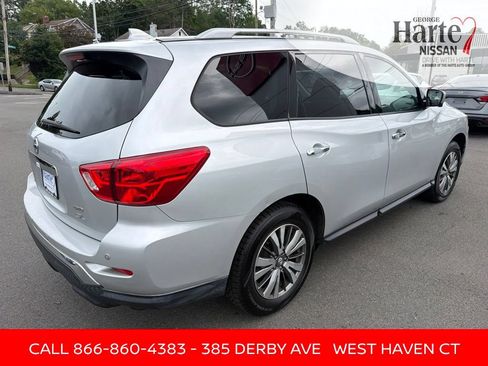 Used 2020 Nissan Pathfinder SL AWD/4WD image 7