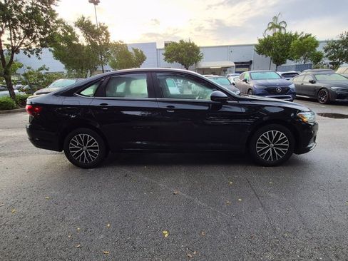 Used 2021 Volkswagen Jetta S w/ Driver Assistance Package FWD image 4