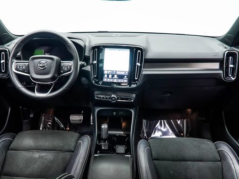 Used 2022 Volvo XC40 P8 Recharge Ultimate AWD/4WD image 5