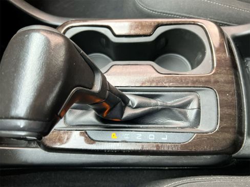 Used 2019 GMC Canyon SLE w/ Elevation Edition image 32