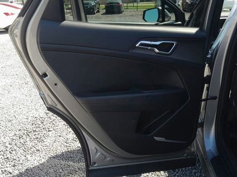 Used 2024 Kia Sportage LX image 29