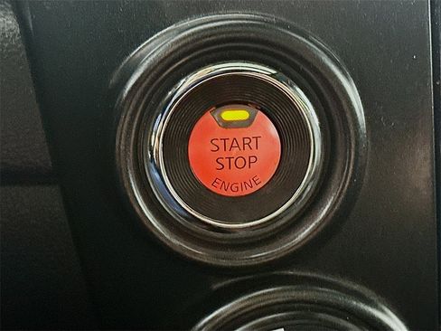 Used 2021 Nissan Titan PRO-4X w/ Pro-4x Convenience Package image 26