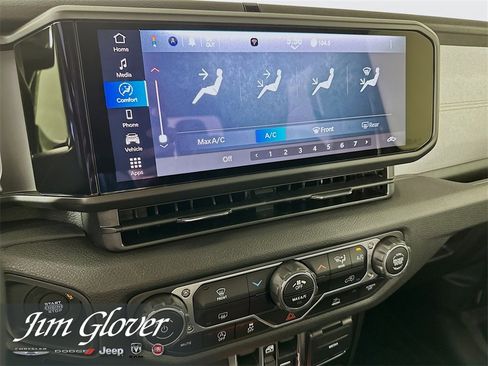 New 2025 Jeep Gladiator Sport image 34