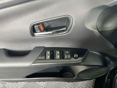 Used 2017 Toyota Prius Four image 15