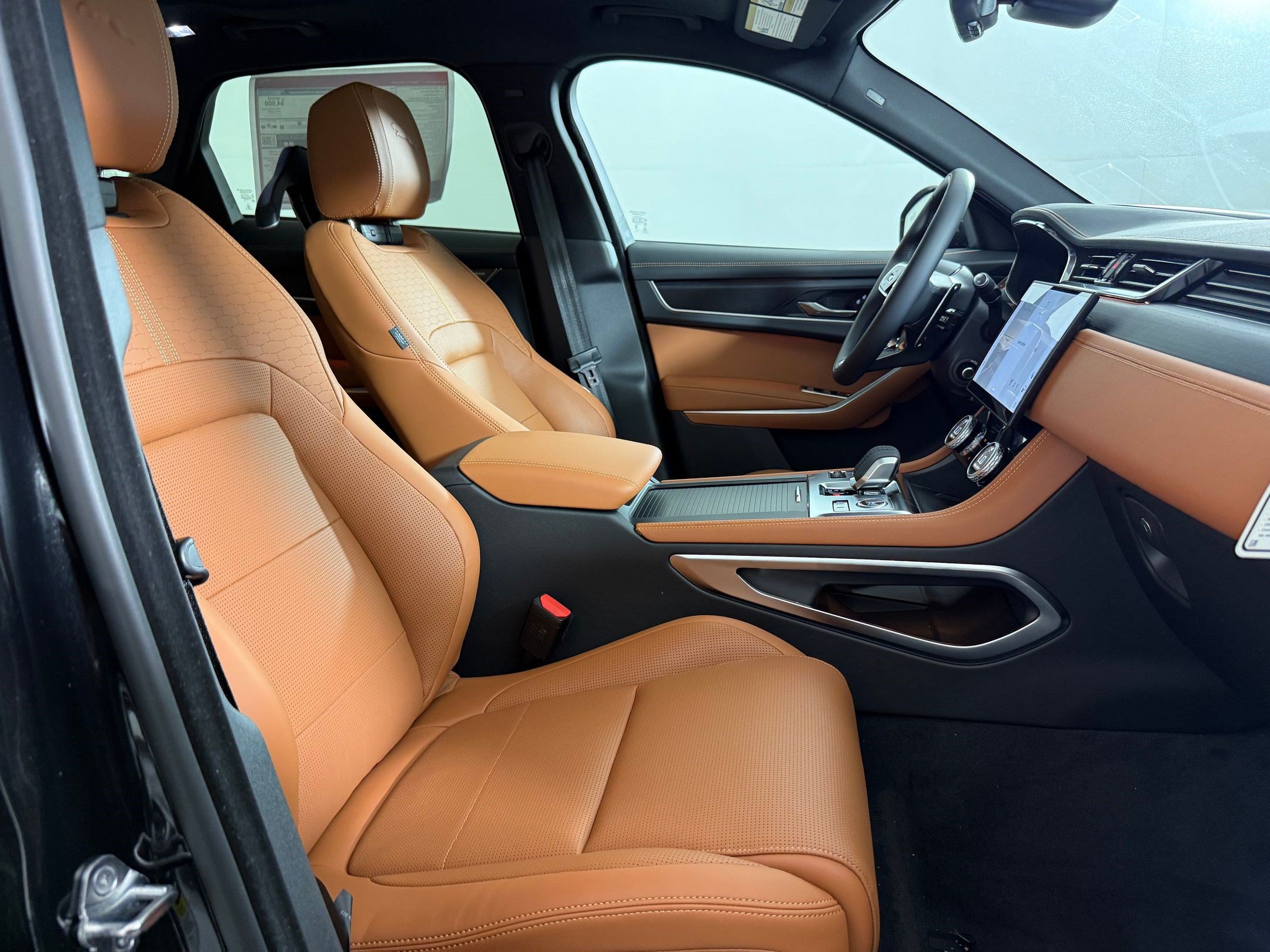 New 2026 Jaguar F-PACE R-Dynamic S AWD/4WD image 24