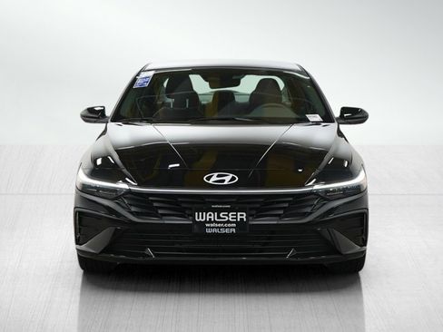 Used 2025 Hyundai Elantra Sport FWD image 8