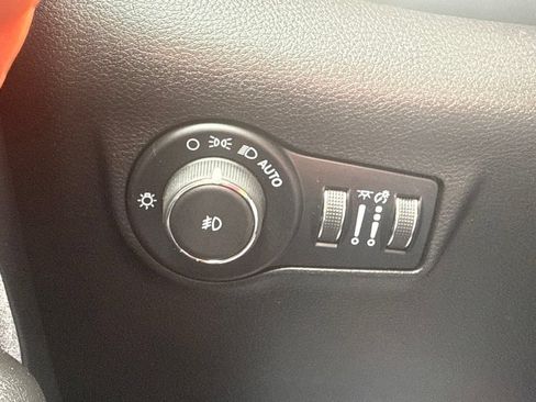 Used 2022 Jeep Compass Latitude FWD image 22