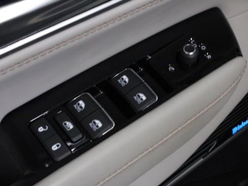 Used 2023 Jeep Grand Wagoneer 4WD image 20