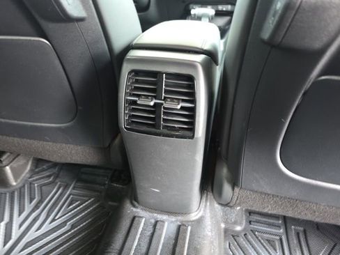 Used 2025 Kia Niro EX image 14