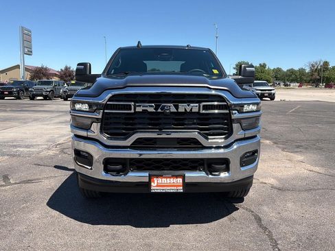 Used 2026 RAM 2500 Big Horn AWD/4WD image 7