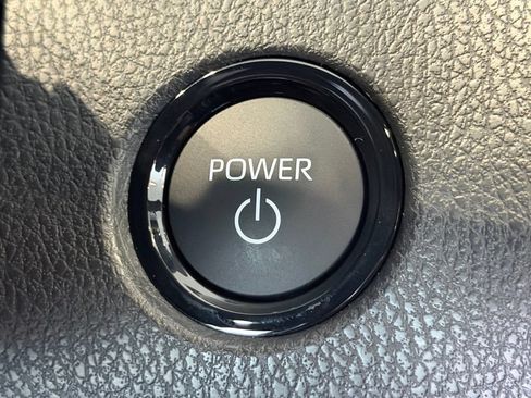 Used 2026 Toyota Camry Hybrid FWD image 23