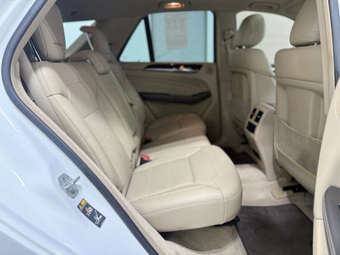 Used 2015 Mercedes-Benz ML 350 ML 350 4MATIC Sport Utility 4D image 29