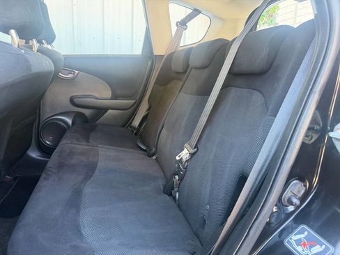Used 2010 Honda Fit Sport image 19