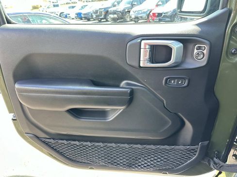 Used 2021 Jeep Wrangler Willys image 25