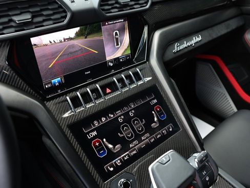 Used 2024 Lamborghini Urus Performante image 51