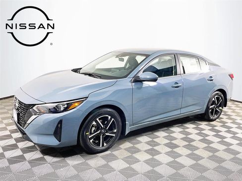 Used 2025 Nissan Sentra SV FWD image 1