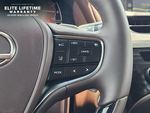 Used 2020 Lexus ES 300h w/ Premium Package FWD image 28