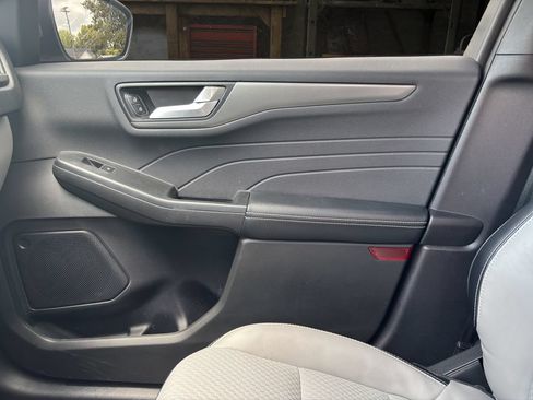Certified 2023 Ford Escape SE FWD image 11