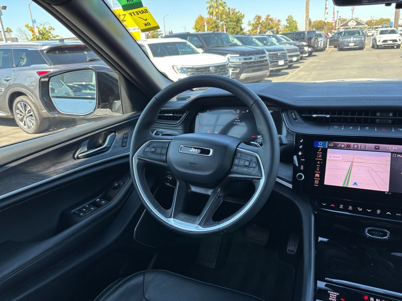 Used 2026 Jeep Grand Cherokee Limited AWD/4WD image 37