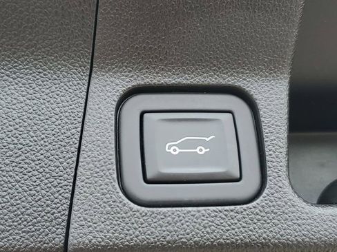 Used 2023 GMC Acadia Denali w/ Denali Ultimate Package AWD/4WD image 32
