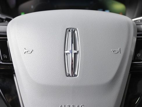 Used 2022 Lincoln Corsair Reserve w/ Equipment Group 201A AWD/4WD image 35