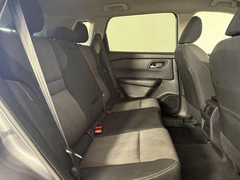 Used 2024 Nissan Rogue SV FWD image 13