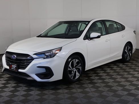 Used 2023 Subaru Legacy Premium image 7