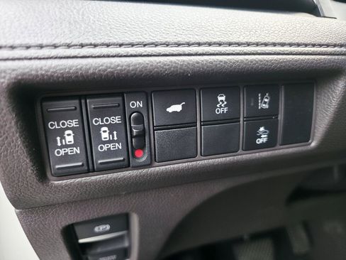Used 2018 Honda Odyssey EX-L image 29