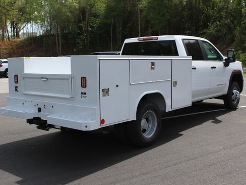 New 2026 GMC Sierra 3500 Pro w/ Convenience Package image 4