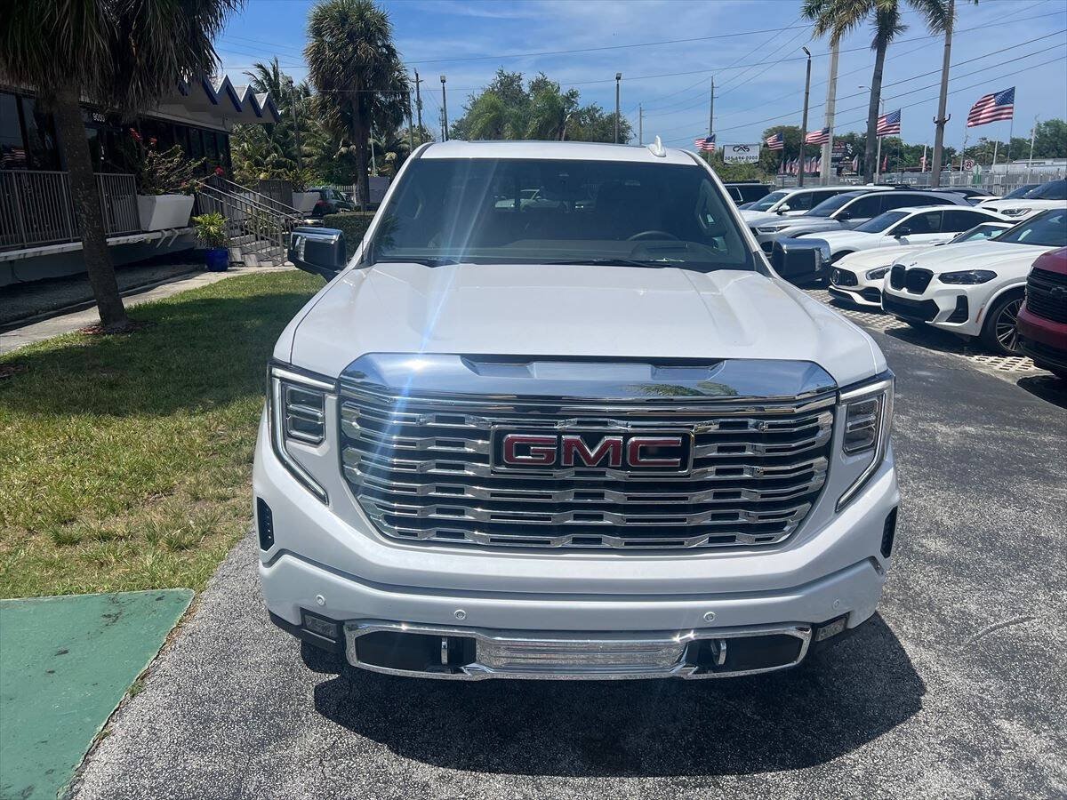 Used 2025 GMC Sierra 1500 Denali w/ Denali Reserve Package RWD image 3