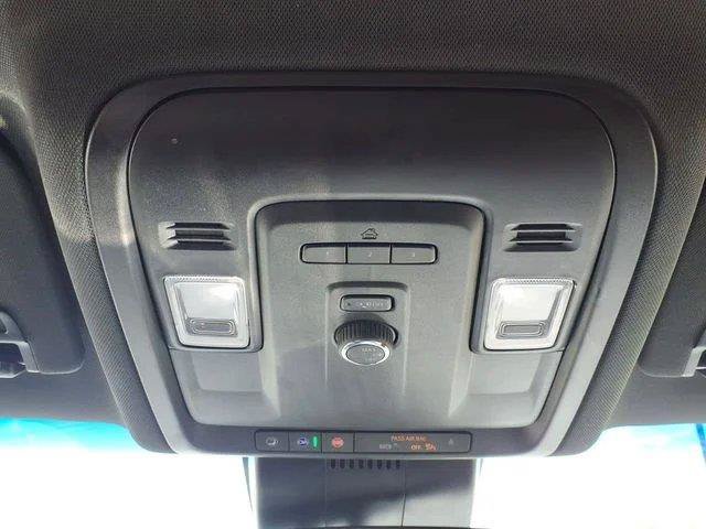Used 2024 GMC Yukon SLT AWD/4WD image 19