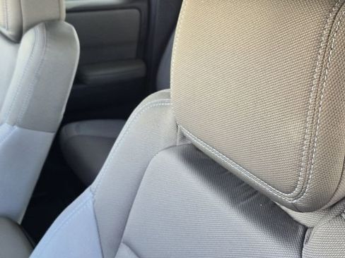 Used 2023 Nissan Frontier SV w/ SV Convenience Package image 16