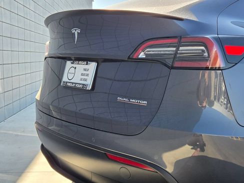 Used 2022 Tesla Model Y Performance AWD/4WD image 10