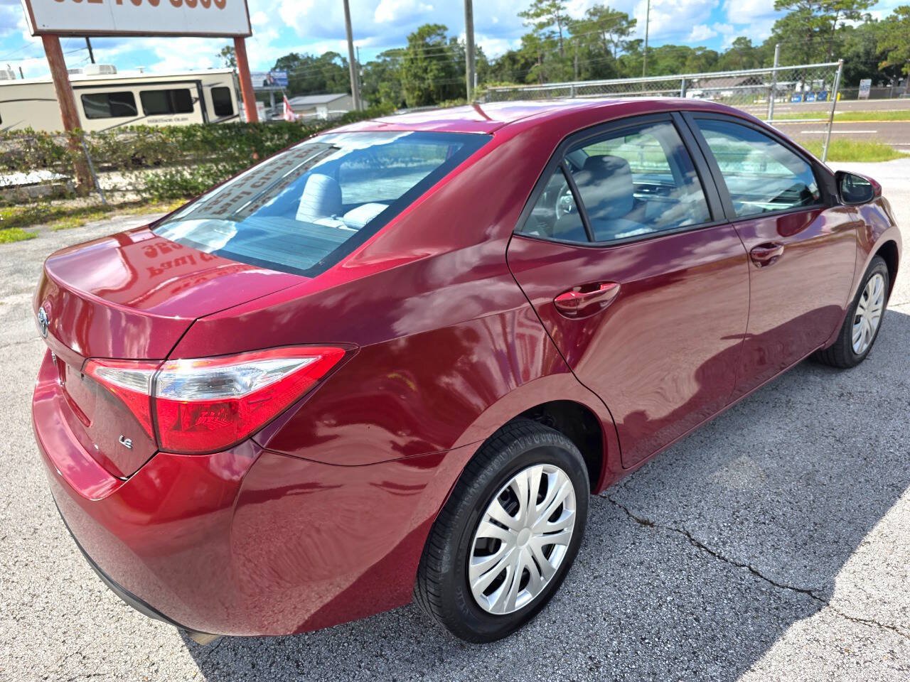 Used 2014 Toyota Corolla LE FWD image 4