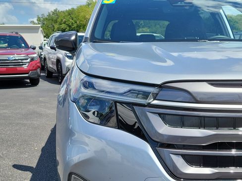 Certified 2025 Subaru Forester Limited AWD/4WD image 7