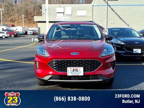 Certified 2022 Ford Escape SE w/ Convenience Package image 2