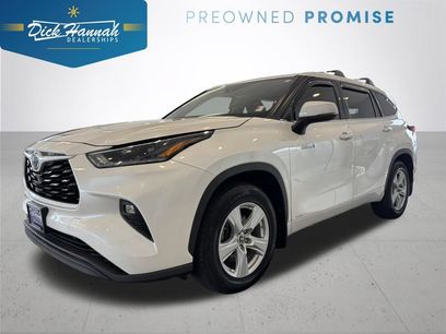 Used 2021 Toyota Highlander LE