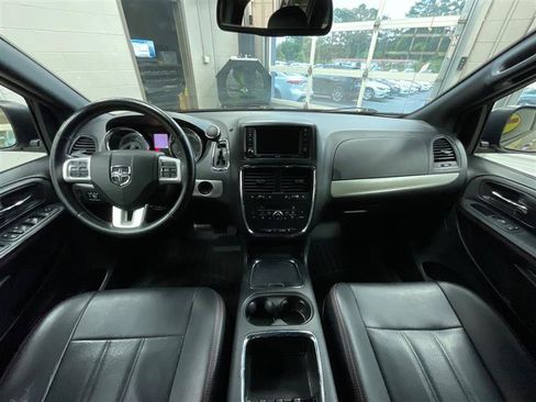 Used 2018 Dodge Grand Caravan GT FWD image 20
