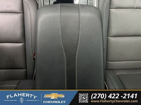 Used 2024 Chevrolet Traverse RS image 33