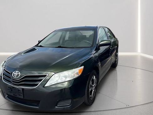 Used 2010 Toyota Camry LE FWD image 7