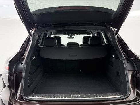 Used 2019 Porsche Cayenne AWD/4WD image 18