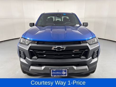 Used 2024 Chevrolet Colorado Trail Boss w/ Technology Package AWD/4WD image 4