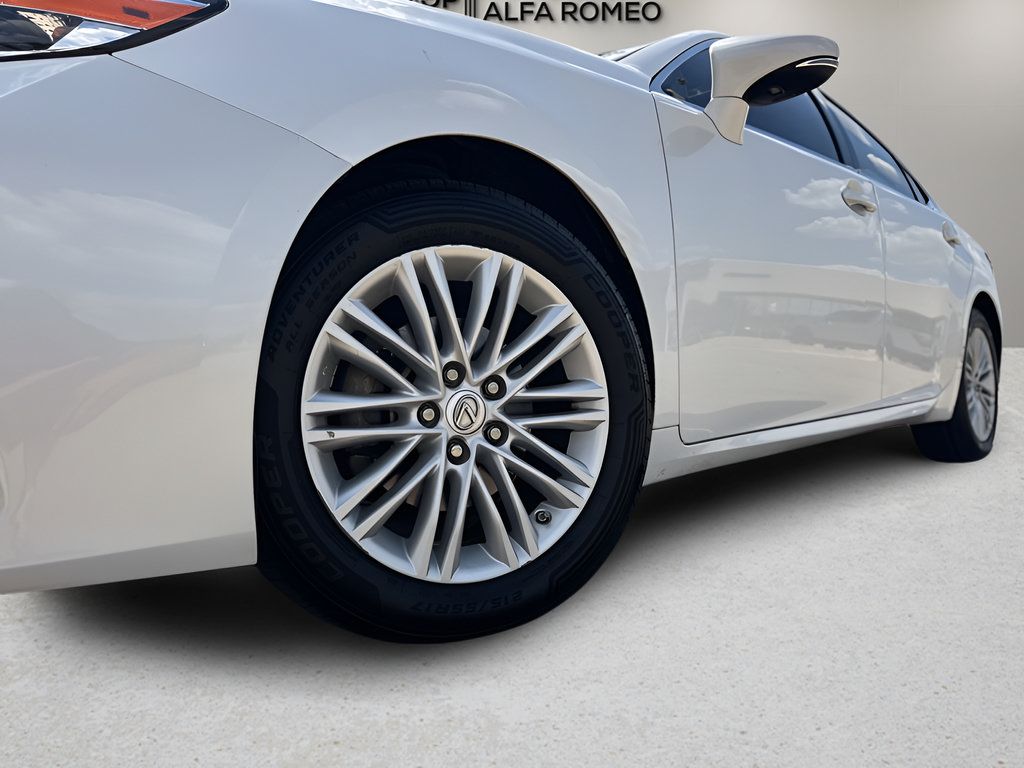 Used 2017 Lexus ES 350 w/ Premium Package FWD image 27