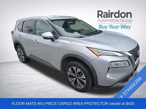 Used 2022 Nissan Rogue SV AWD/4WD image 2