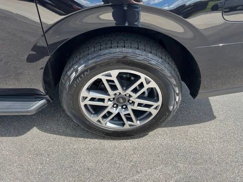 Used 2025 Ford Expedition Max Active AWD/4WD image 12